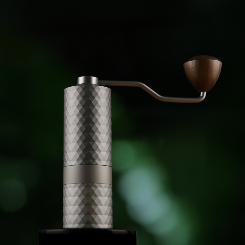 Moulin à café manuel portable  - Burr Hand Grinder avis et prix